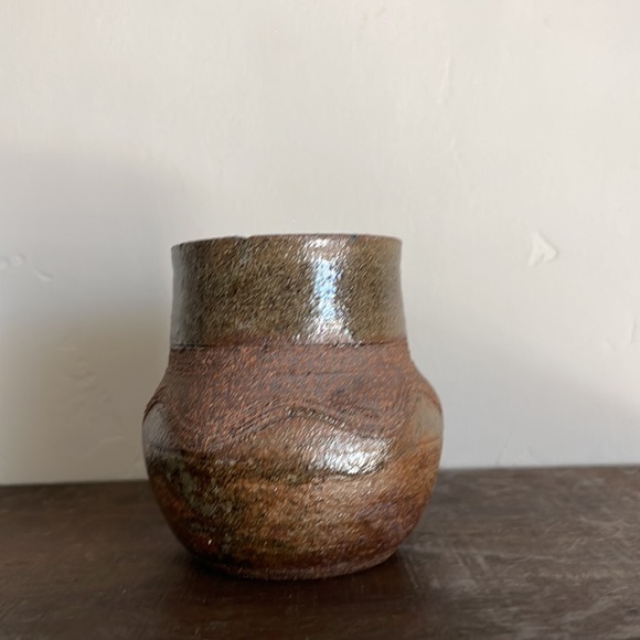 •ceramic vase• - Picture 2 of 5